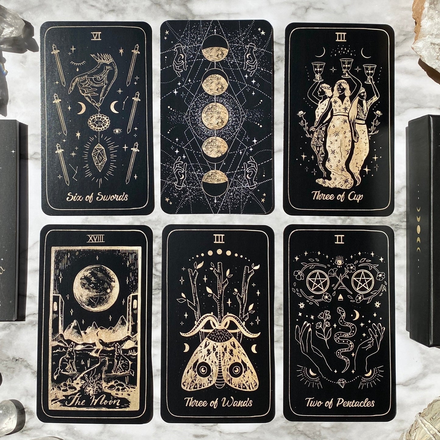 Luna Somnia Tarot Deck