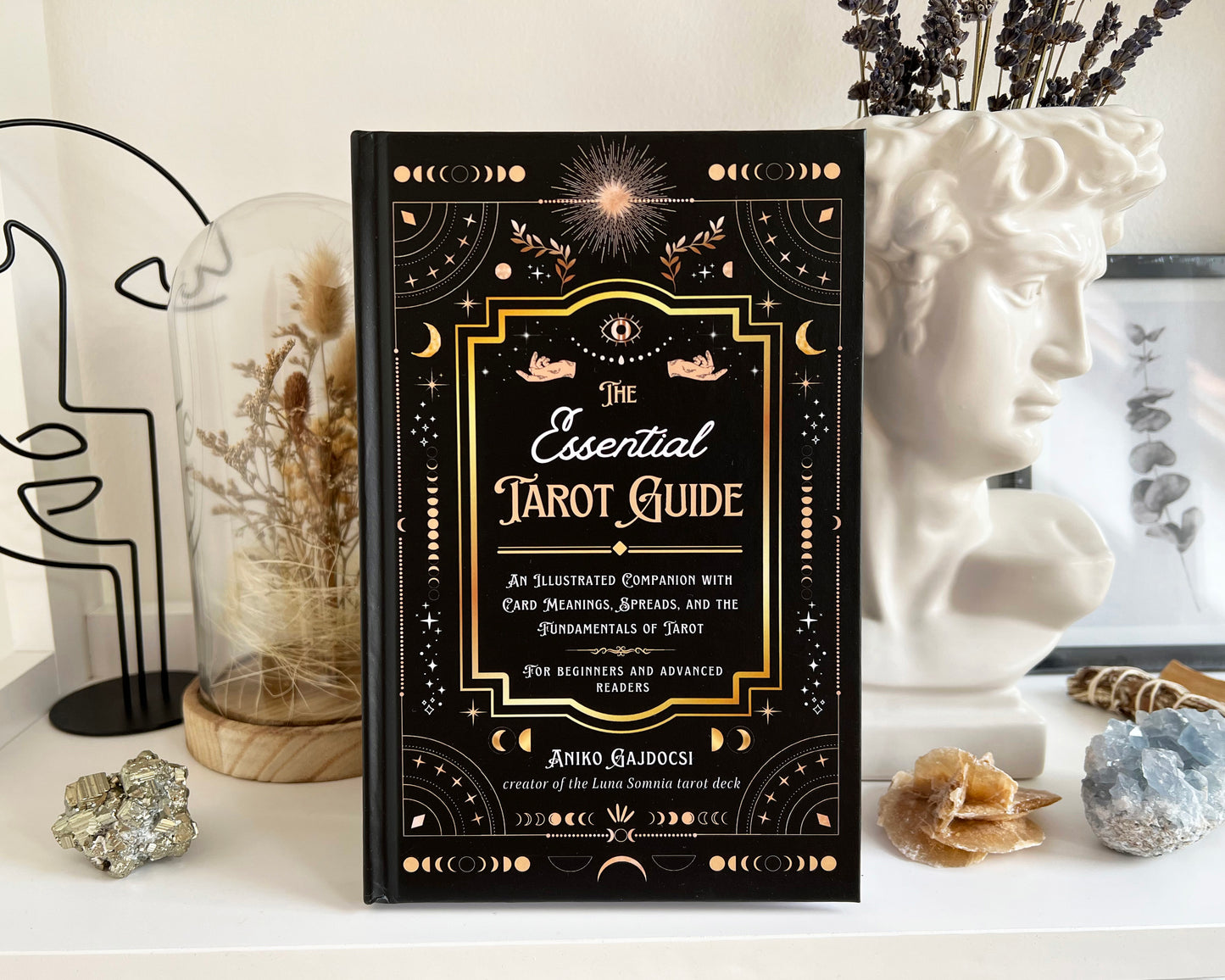 the essential tarot guide book