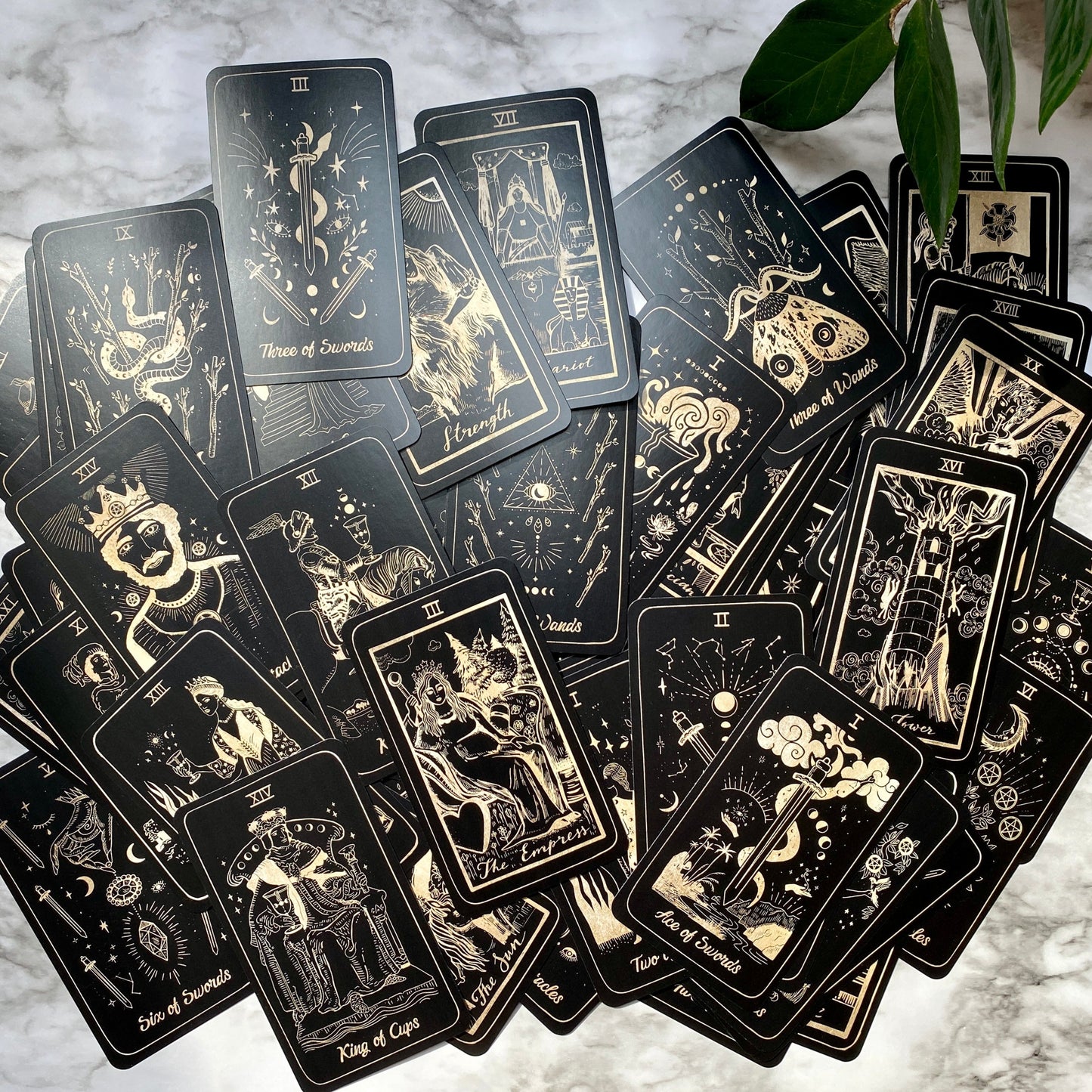 Luna Somnia Tarot Deck