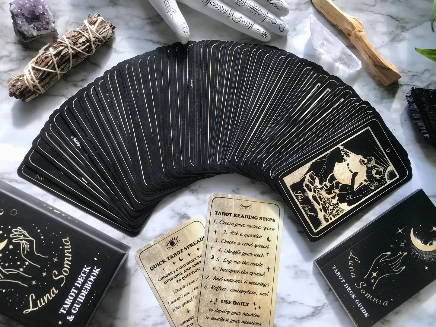 Luna Somnia Tarot Deck